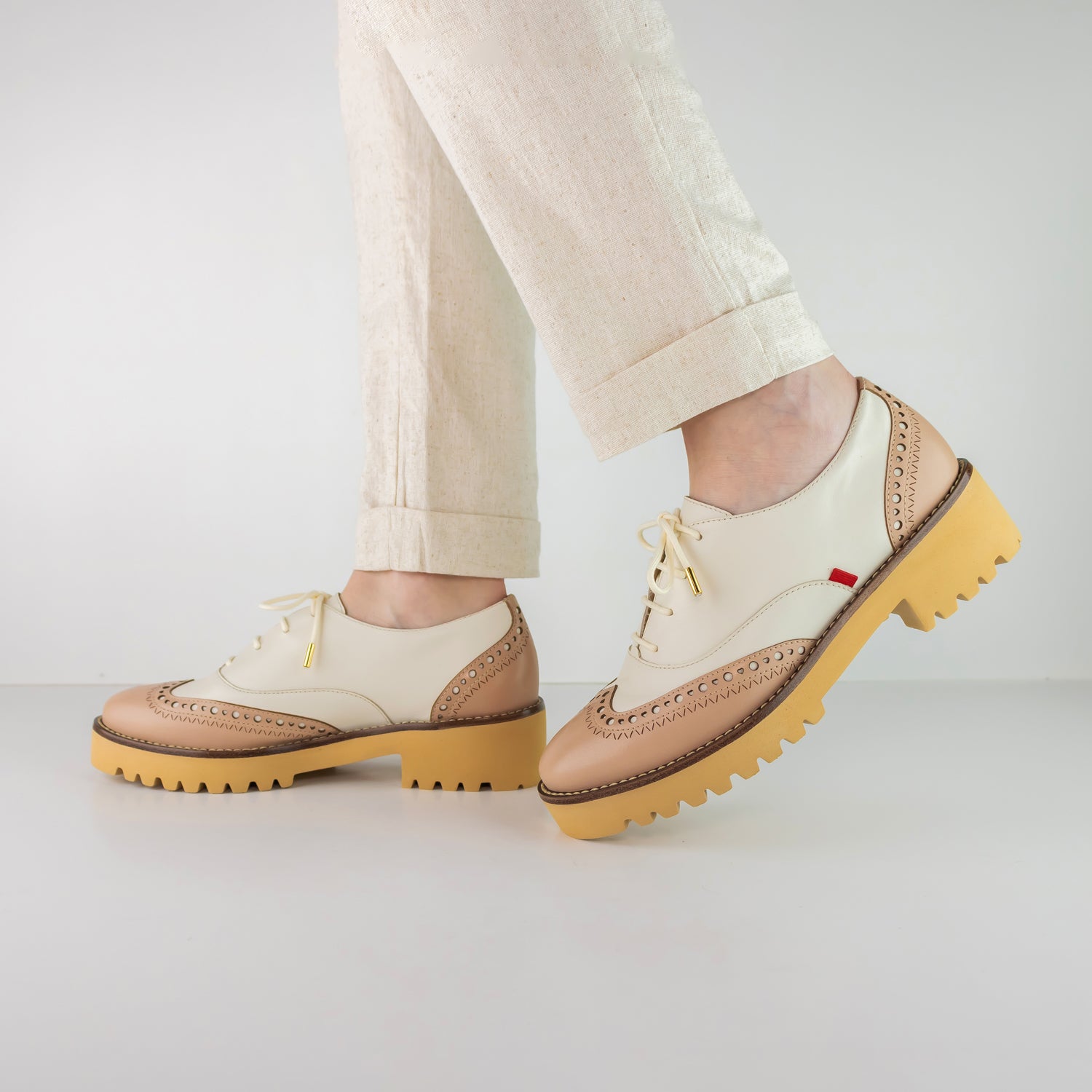 Jennifer Ln, Women