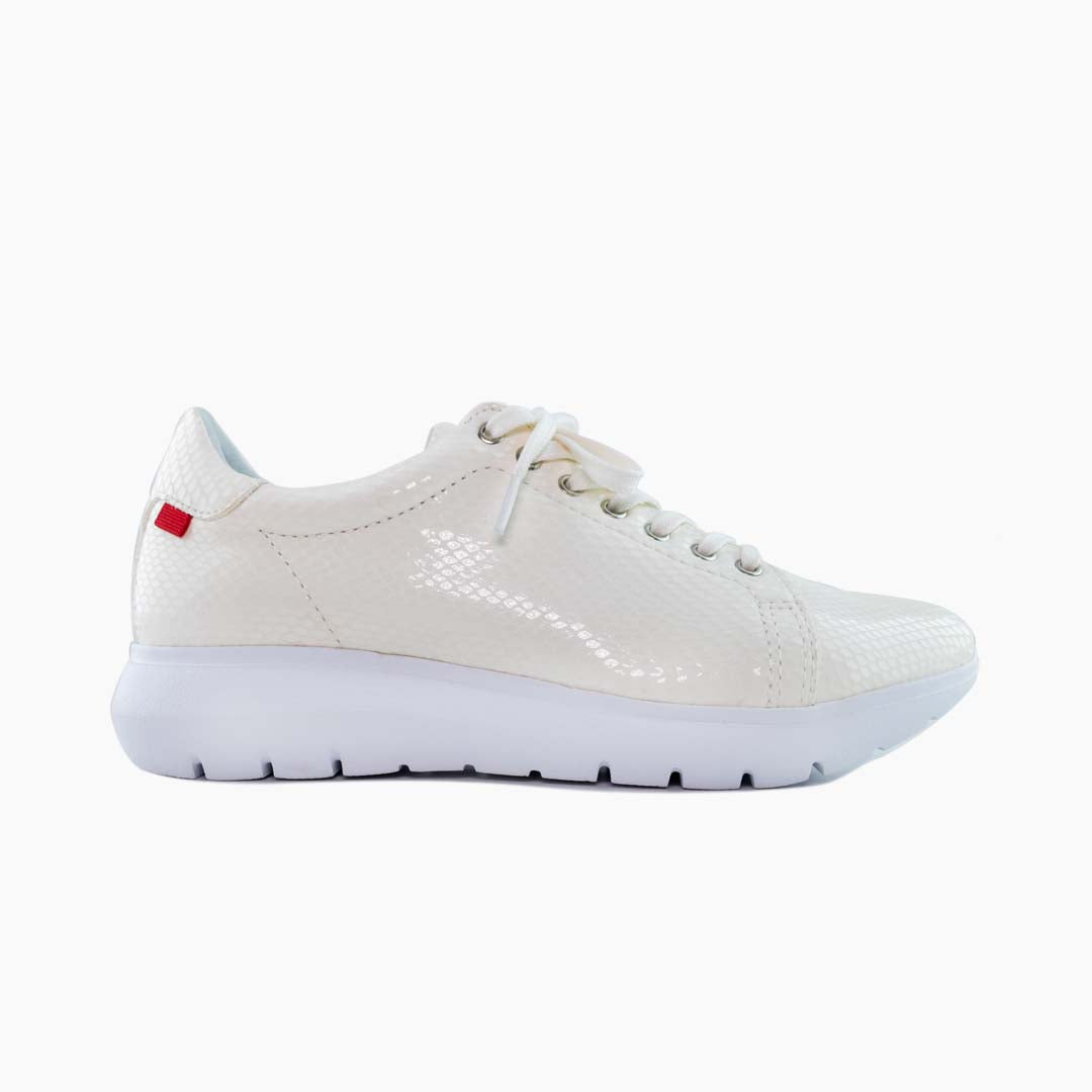 #color_White Snake