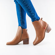 #color_Cognac Svelte Grainy